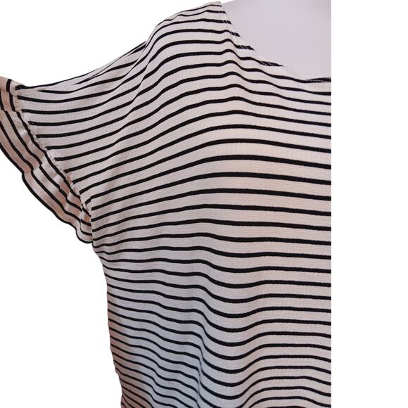MAX STUDIO Top Blouse Plus 2X Classic Black White Stripes Short Sleeves Comfort‎ - Picture 8 of 10